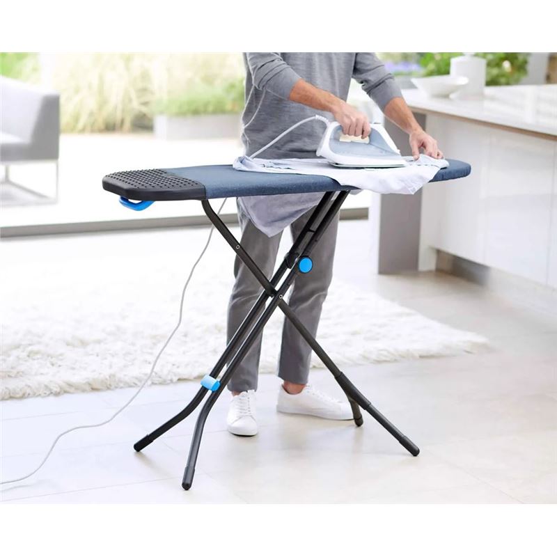 Joseph Joseph – Glide Plus Easy-Store Ironing Board Black/Blue with Advanced Cover