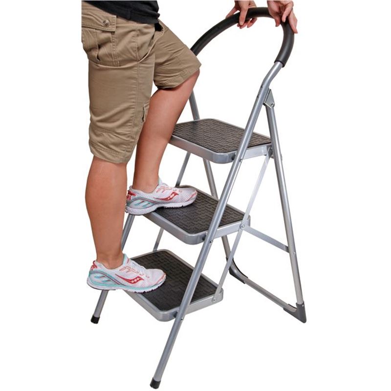 Benzer – Klaus 3 Step Ladder
